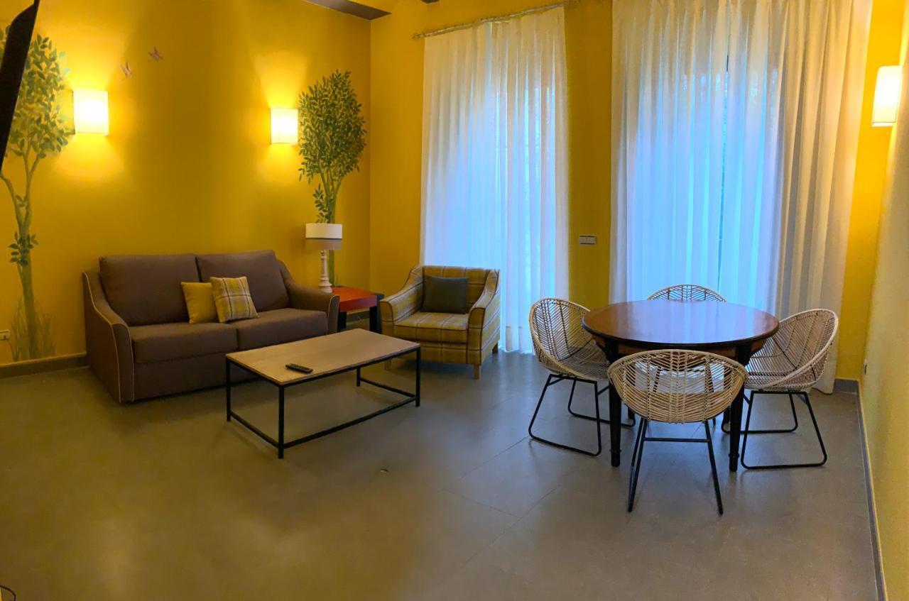 Ritual Sevilla Suites - Malaver 23 (Adults Only) Bagian luar foto